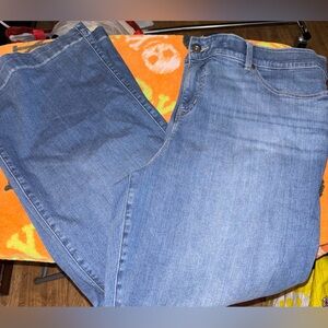 NWOT Torrid Bombshell High-Rise Flare Jean
